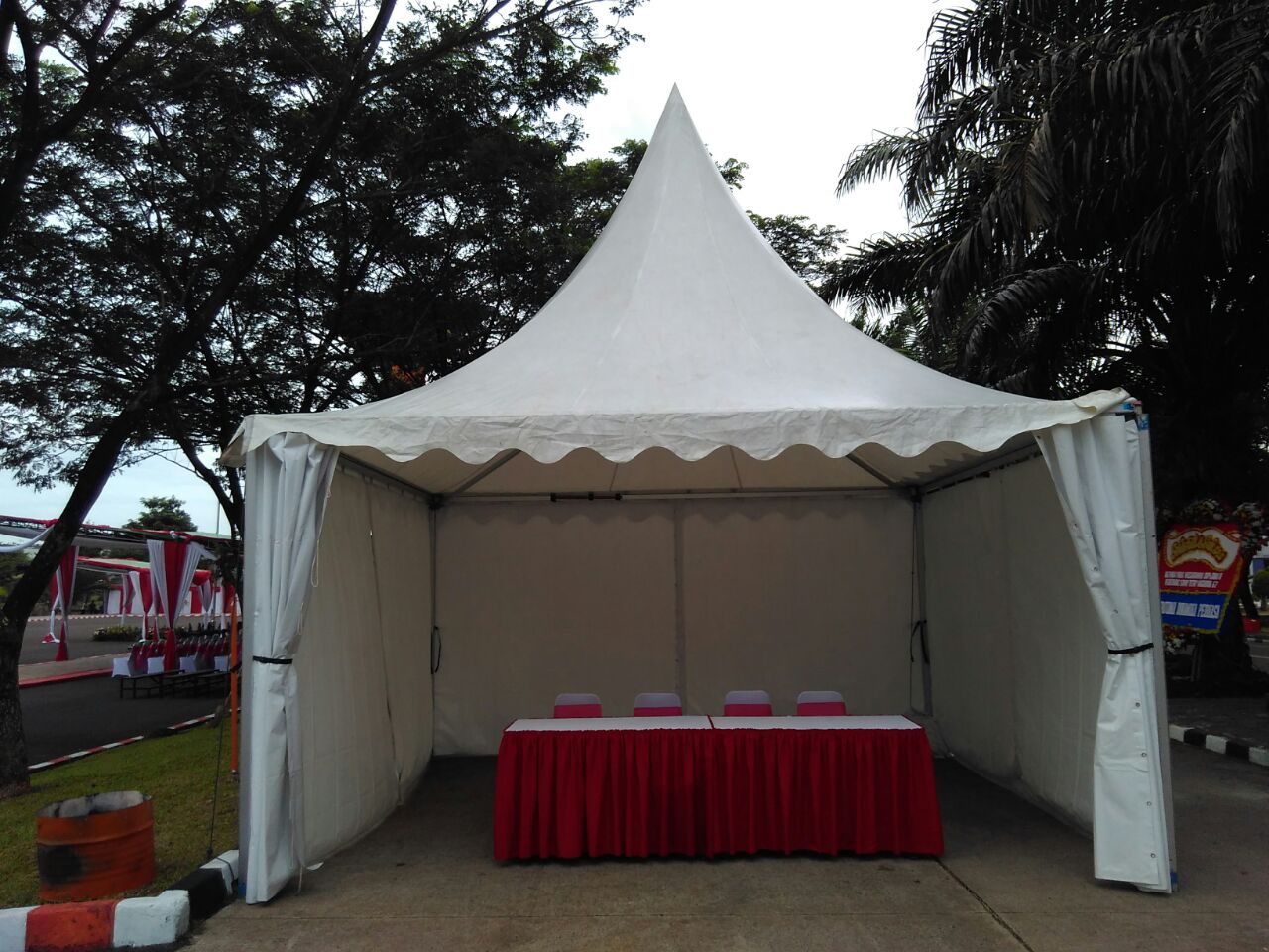 Tenda Kerucut